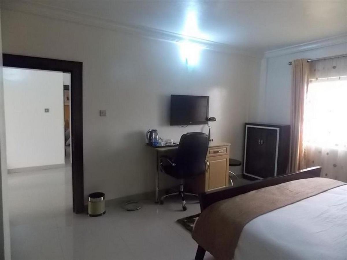 Room In Lodge - Ayalla Hotels And Suites Abuja Buitenkant foto