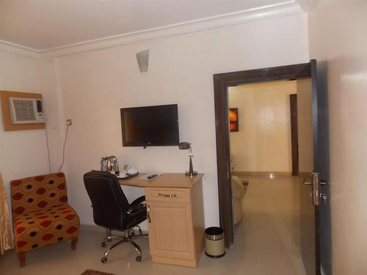 Room In Lodge - Ayalla Hotels And Suites Abuja Buitenkant foto