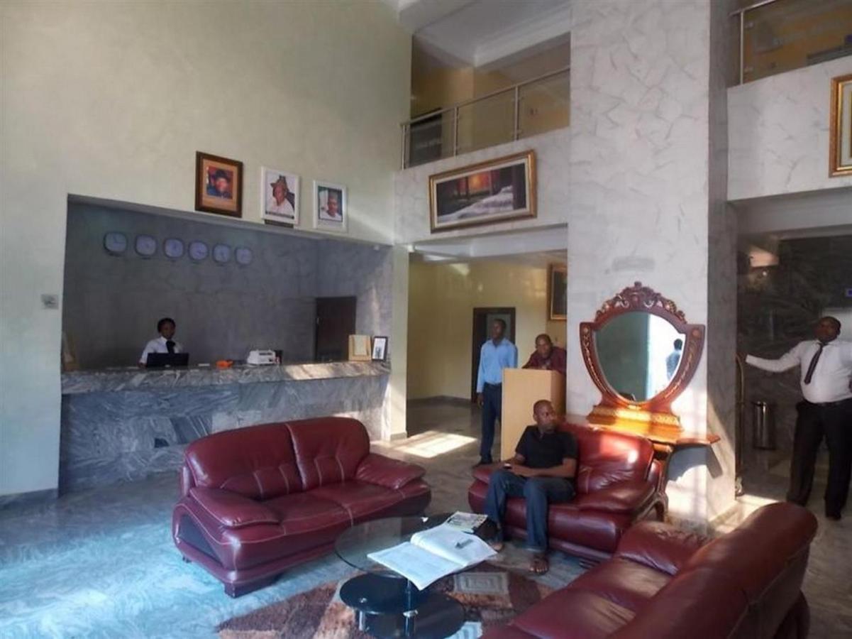 Room In Lodge - Ayalla Hotels And Suites Abuja Buitenkant foto