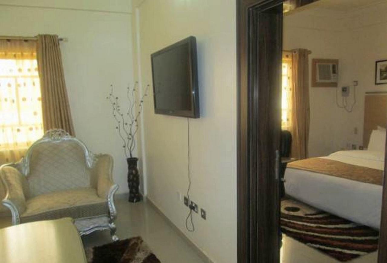 Room In Lodge - Ayalla Hotels And Suites Abuja Buitenkant foto