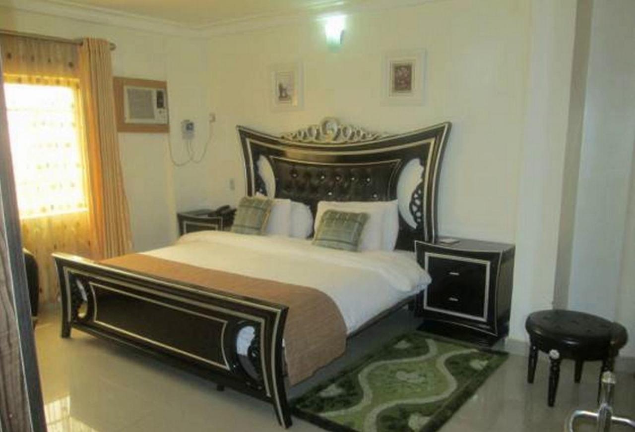 Room In Lodge - Ayalla Hotels And Suites Abuja Buitenkant foto