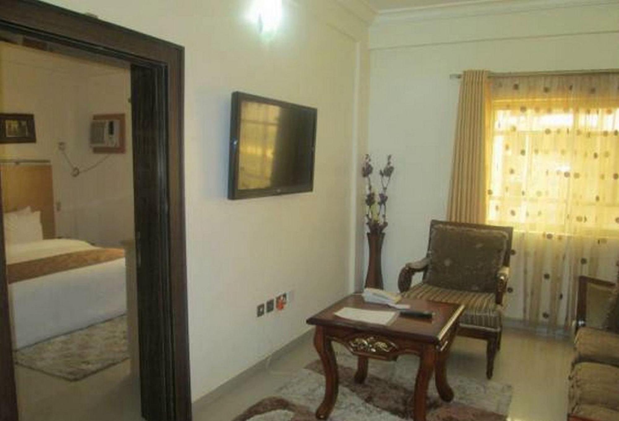 Room In Lodge - Ayalla Hotels And Suites Abuja Buitenkant foto