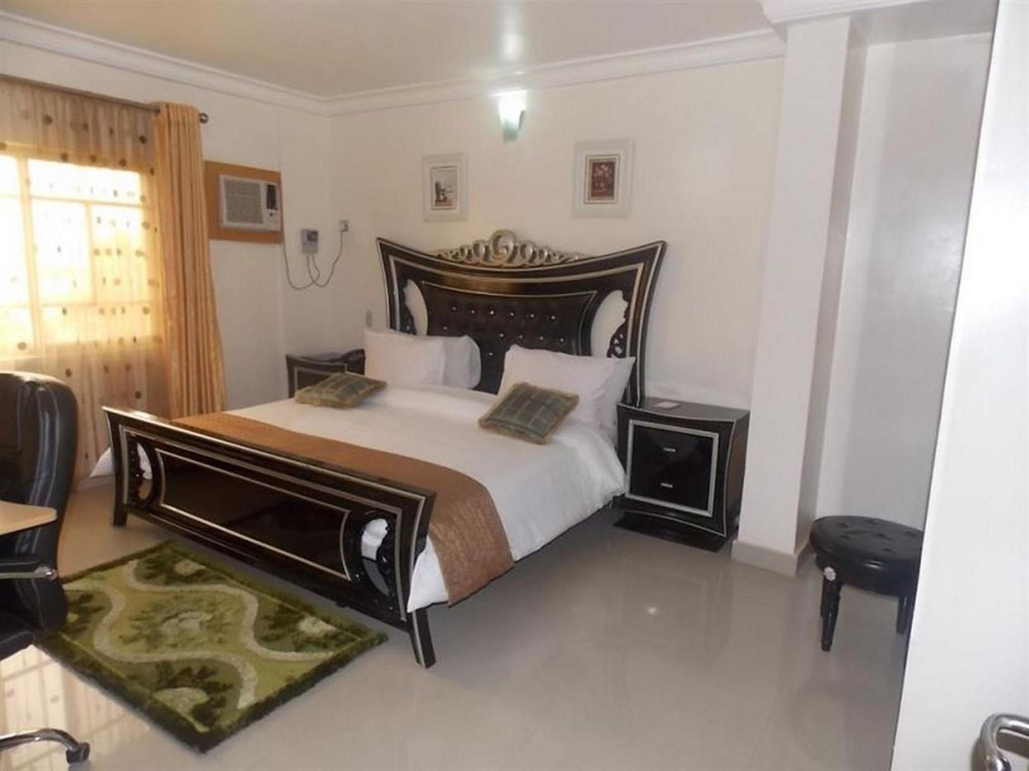 Room In Lodge - Ayalla Hotels And Suites Abuja Buitenkant foto